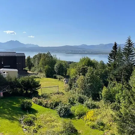 With A View - South Apartment Tromso