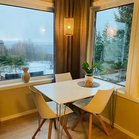 With A View - South Apartment *