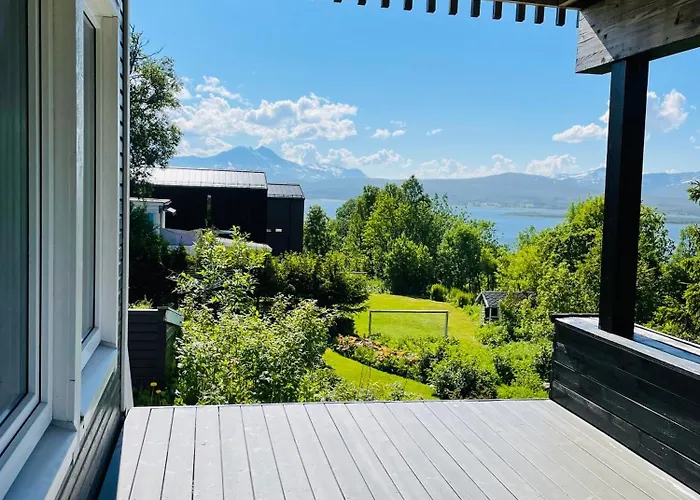 With A View - South 公寓